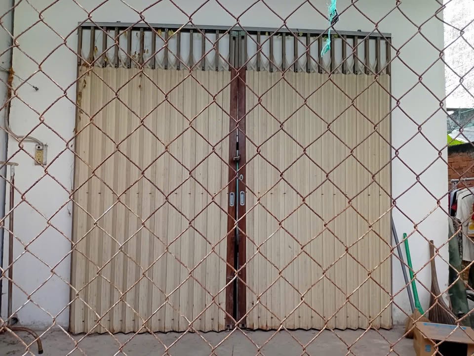 Nhà cho thuê đường Nguyễn Huệ, Bến Tre 20m² giá 1 triệu - Gác lửng thoáng mát!