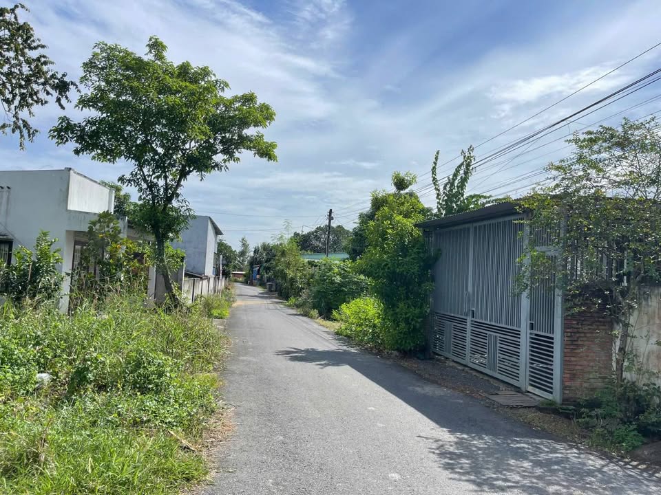 Nhà riêng Trảng Bom 269.5m² giá 2 tỷ - Góc hai mặt tiền nở hậu!