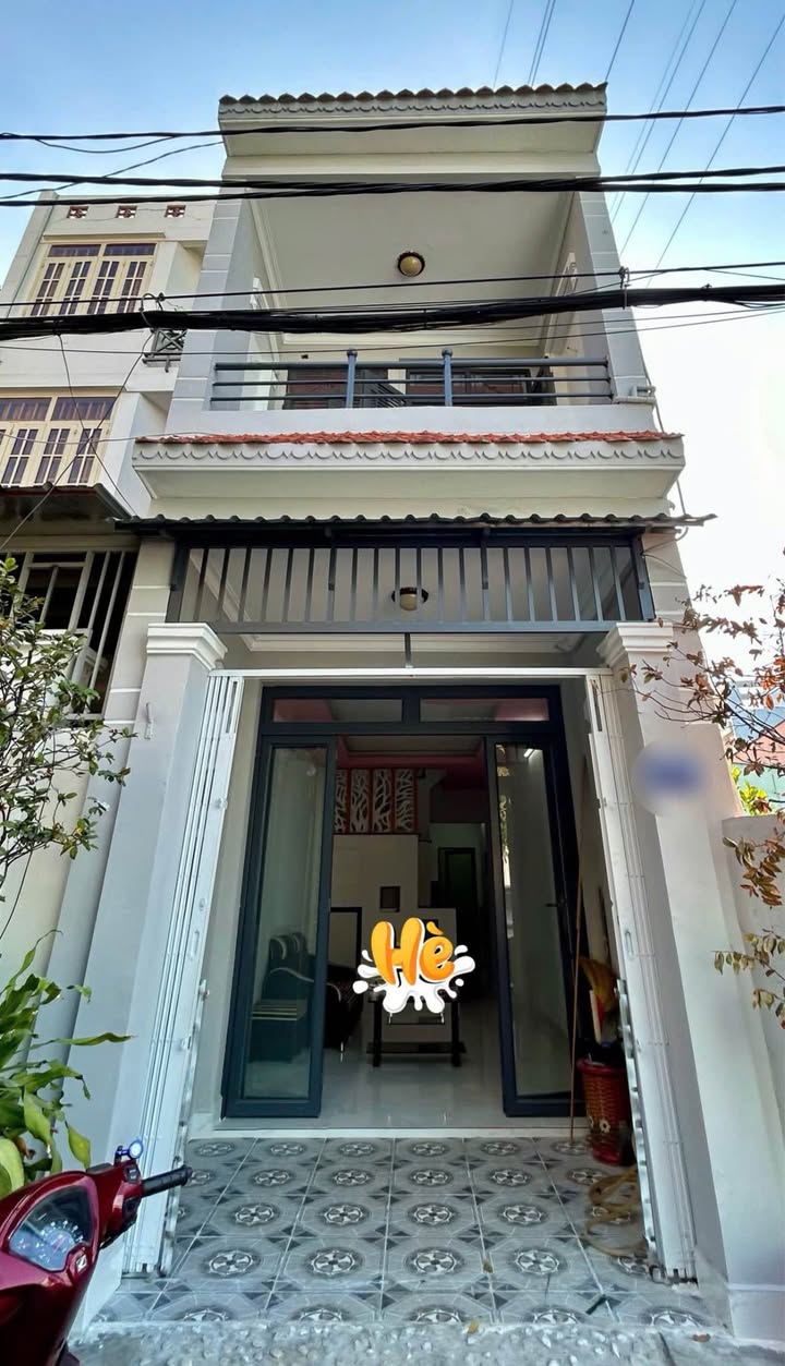 Nhà hẻm ô tô đỗ cửa tại Công viên Làng Hoa, Gò Vấp - 40m² giá chỉ 3.6 tỷ