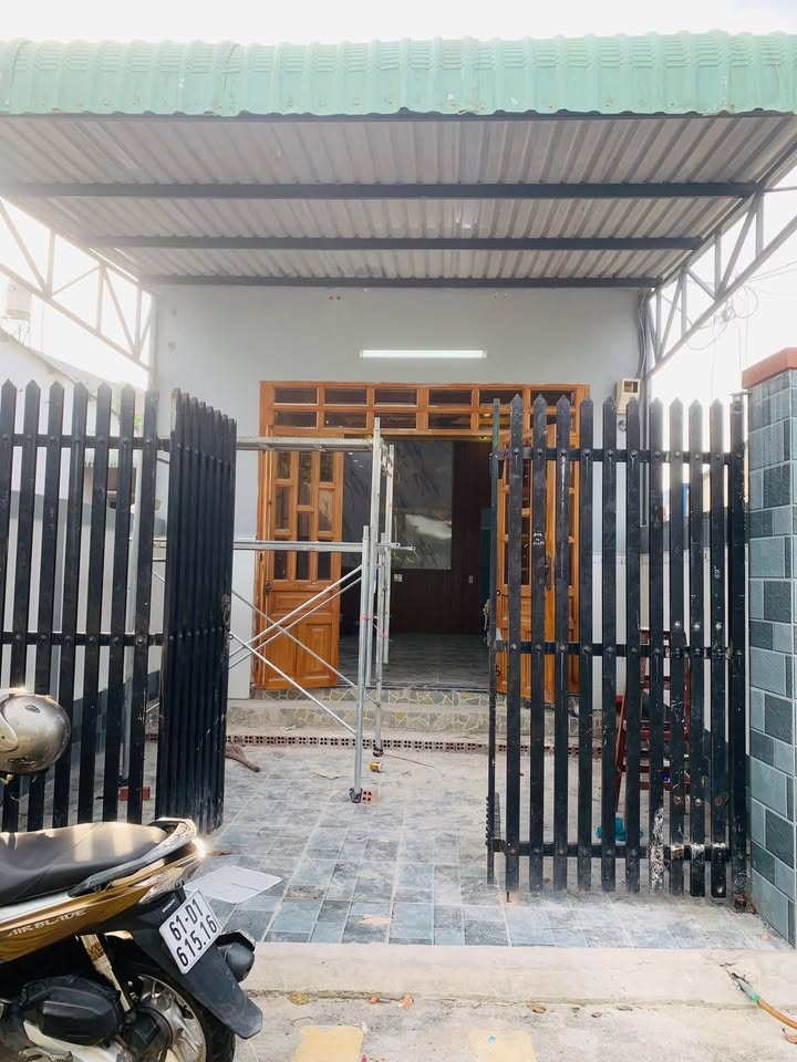 Nhà cấp 4 tại Đông Hòa, Dĩ An 105m² giá 3.9 tỷ - Sổ đỏ riêng, chính chủ bán gấp!