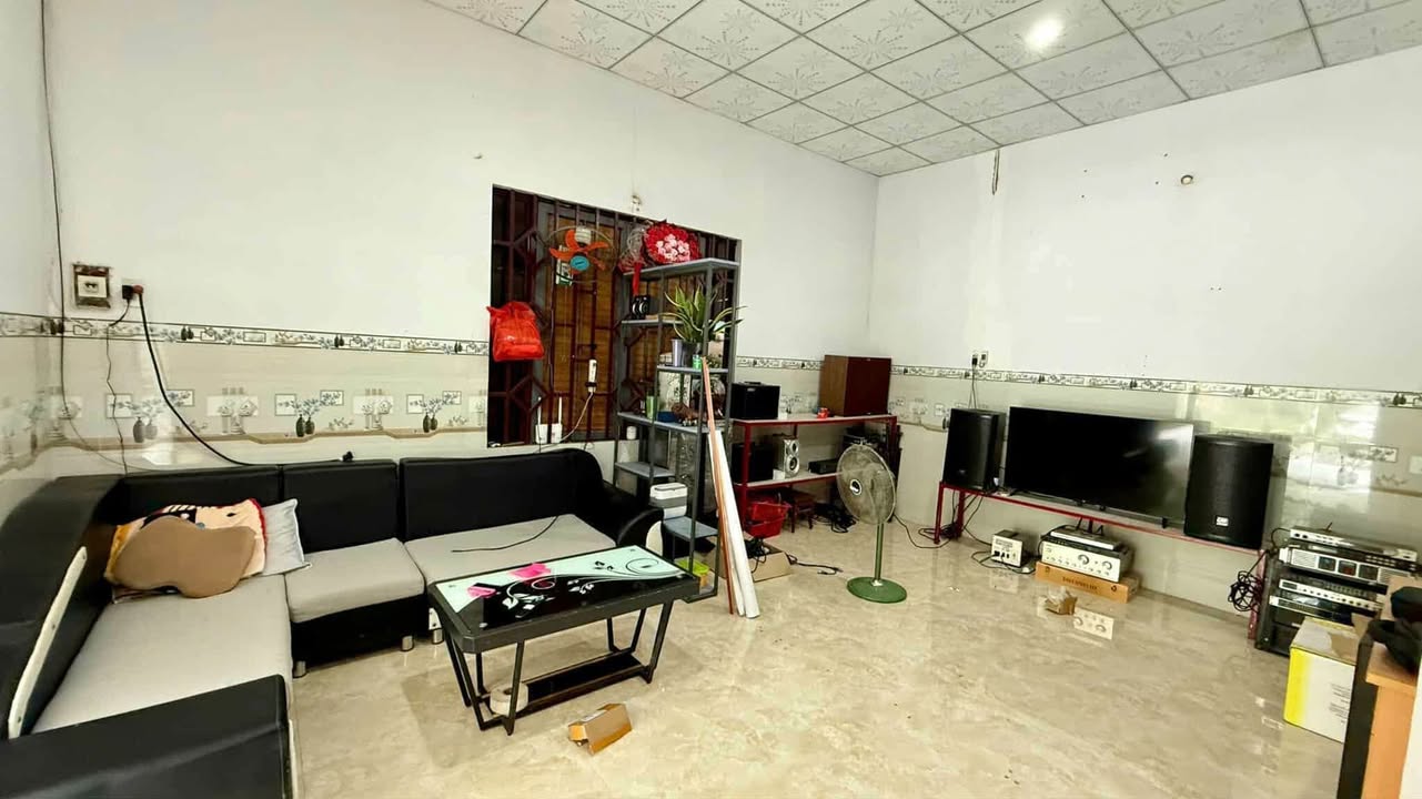 Nhà phố Long Hương, Bà Rịa - Vũng Tàu 268m² giá 1.7 tỷ - Cơ hội đầu tư tuyệt vời!