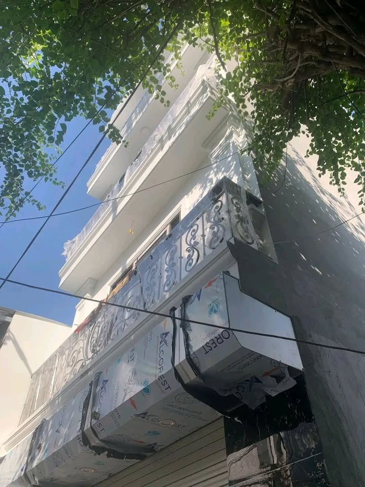 Nhà mặt tiền Tây Mỗ 41m² giá 8 tỷ - Ô tô sát nhà, sổ đỏ chính chủ!