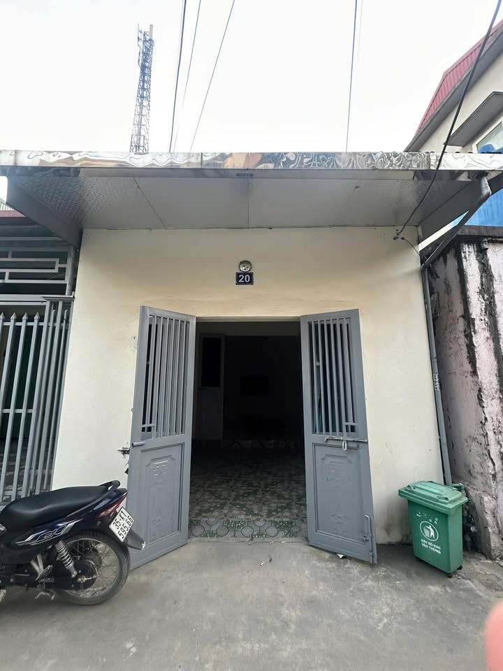 Nhà cấp 4 Ninh Bình 70m² giá 2.6 tỷ - Ô tô đỗ cửa, tiện ích đầy đủ!