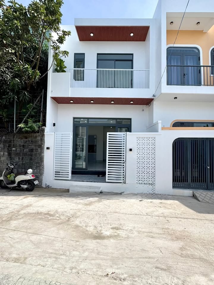 Nhà 1 Trệt 1 Lầu Hồ Văn Huê 44m² giá 1.49 tỷ - Nội thất cao cấp tặng kèm!