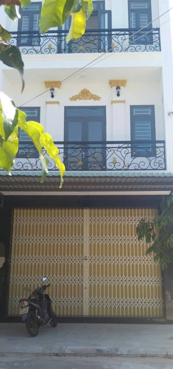 Nhà nguyên căn cho thuê tại mặt tiền Lê Thanh Nghị, Quy Nhơn - Địa điểm lý tưởng cho gia đình hoặc văn phòng!