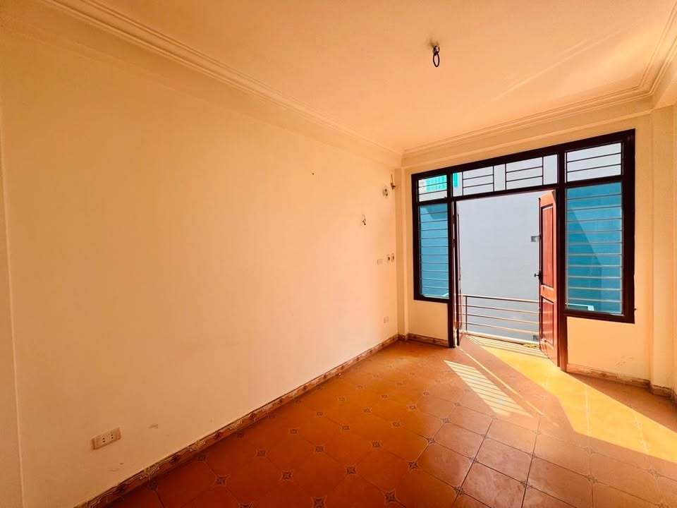 Nhà 4 tầng Lĩnh Nam 30m² giá 7 tỷ - Chính chủ giao dịch ngay!