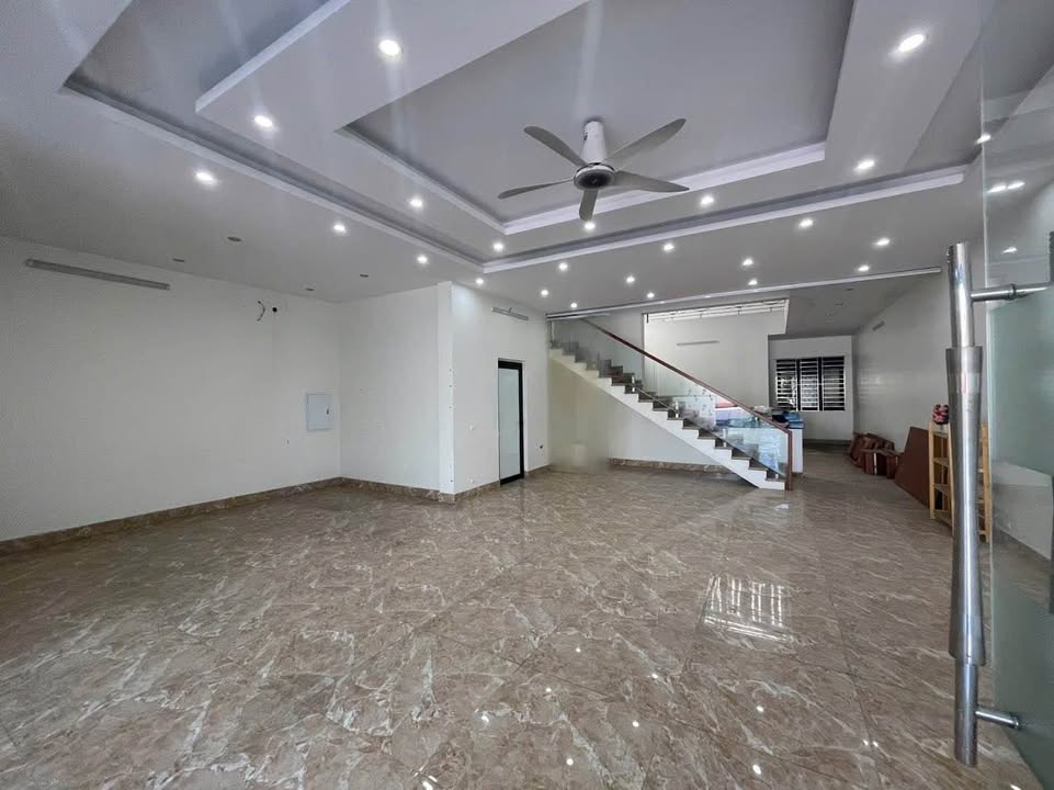 Nhà phố Cẩm Bình, Quảng Ninh 211m² giá 11 tỷ - Cơ hội đầu tư tuyệt vời!