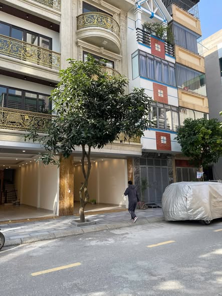 Nhà phố Hoa hậu Tái định cư Thạch Bàn 57m² giá 10 tỷ - Thiết kế hiện đại, sẵn sàng ở ngay!