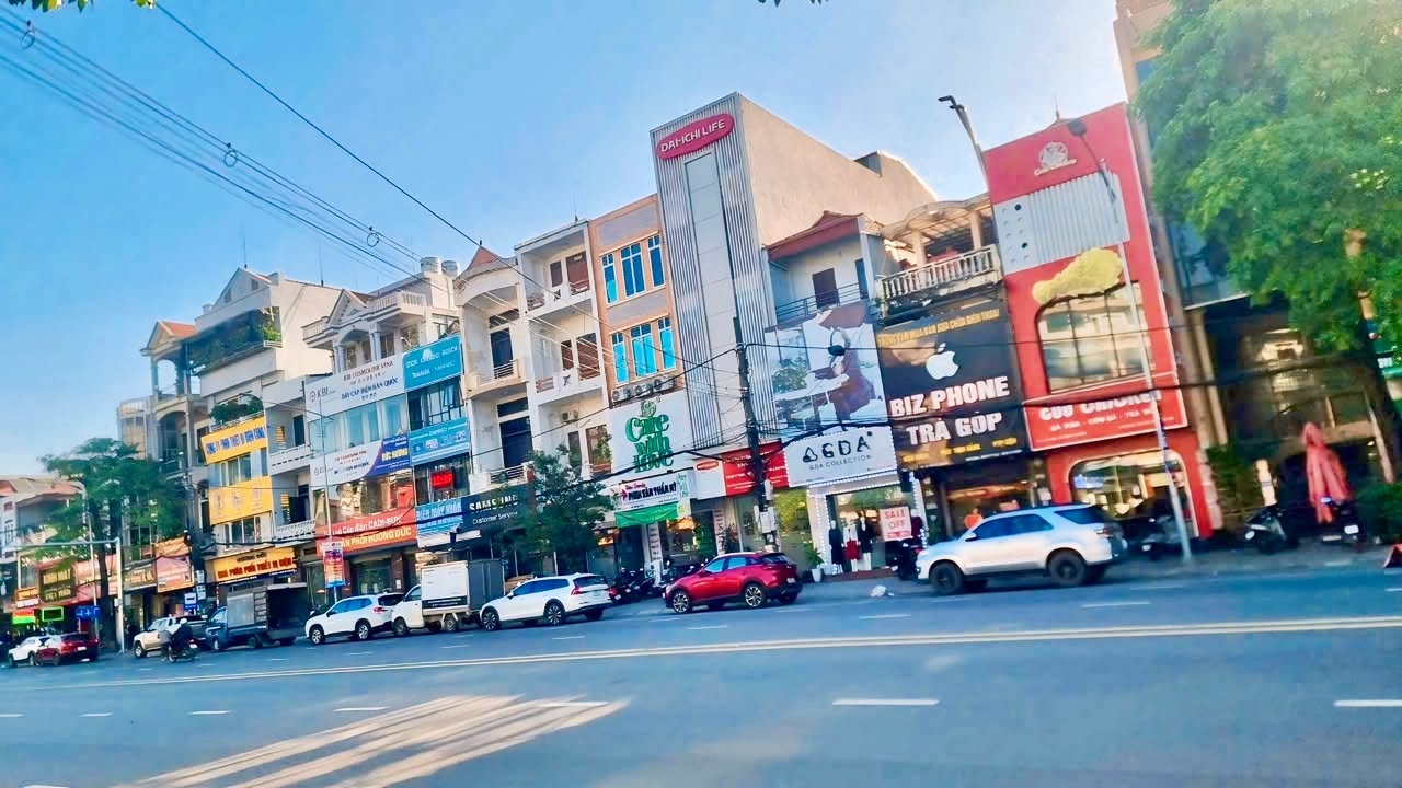 FrontHouse Đại Lộ Hùng Vương, Phường Nông Trang 97m² giá 12 tỷ - Kinh doanh sầm uất ngay cạnh thế giới di động!