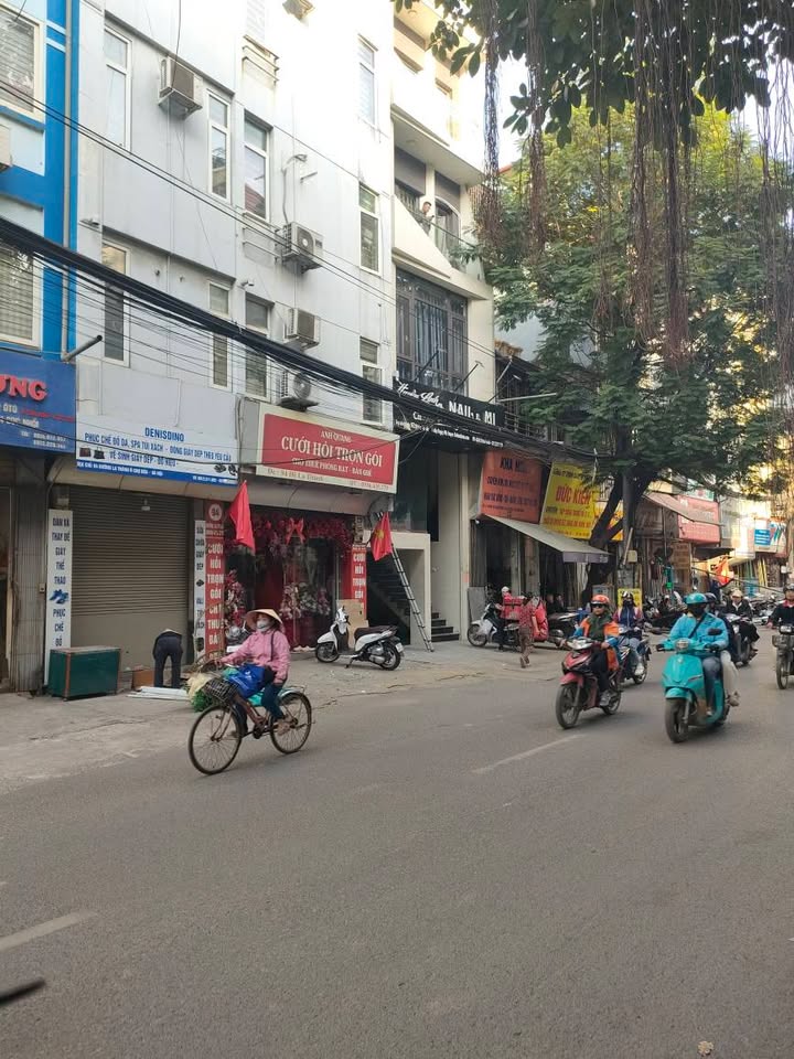 FrontHouse Ô Chợ Dừa Đống Đa 91m² giá 55 tỷ - Kinh doanh sầm uất ngay ngã tư!