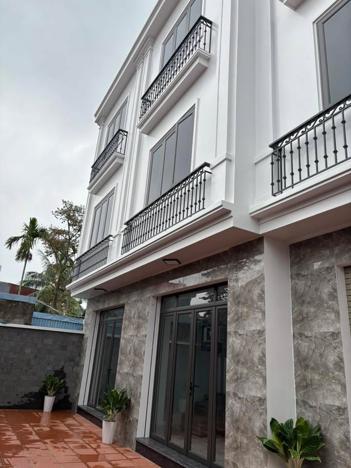 Nhà 3 tầng mới xây tại Hy Tái, An Dương 60m² giá 2.3 tỷ - Thiết kế hiện đại, nội thất tặng kèm!