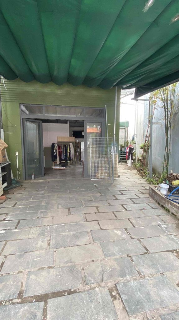 Nhà cho thuê mặt tiền Đường Số 6, Thủ Đức 90m² giá 12 triệu - Sân chill thoải mái!