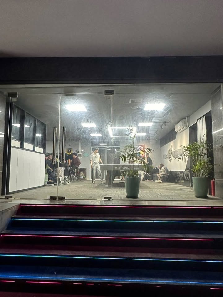 Cho thuê mặt bằng tầng 1 mặt phố Hồng Tiến, Long Biên 108m² giá 22 triệu - Kinh doanh sầm uất!