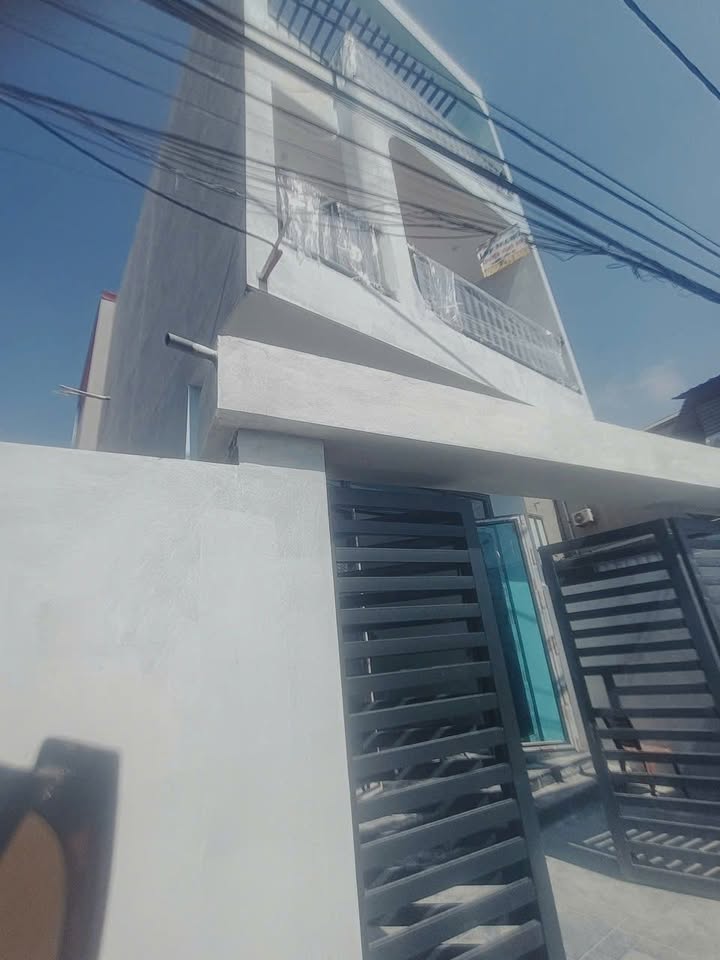 Nhà phố Phù Đổng, Gia Lâm 60m² giá 6 tỷ - Thiết kế hiện đại, gần trường học!