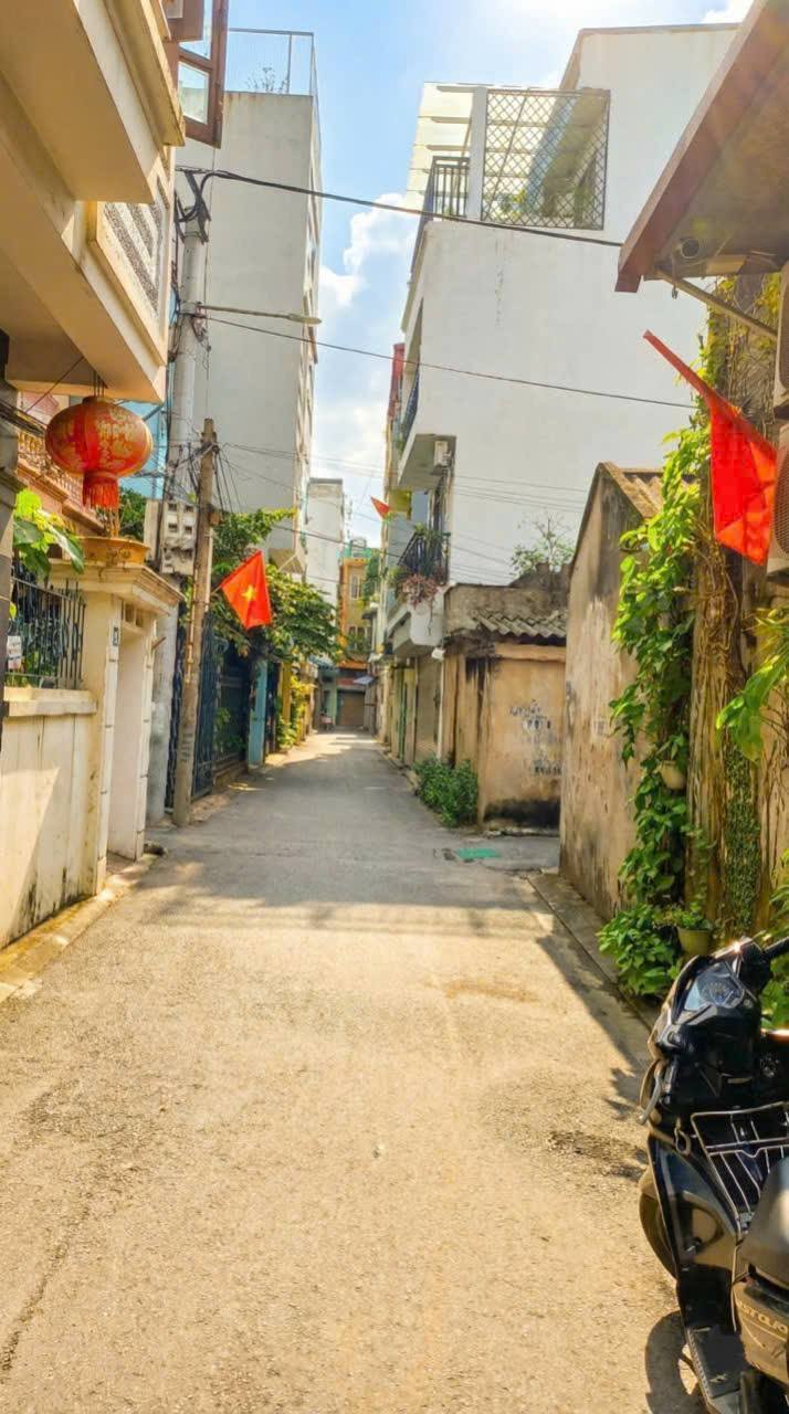 Đất Ninh Hiệp 63m² giá 6 tỷ - Sổ đỏ chính chủ, gần chợ, ô tô vào tận nơi!