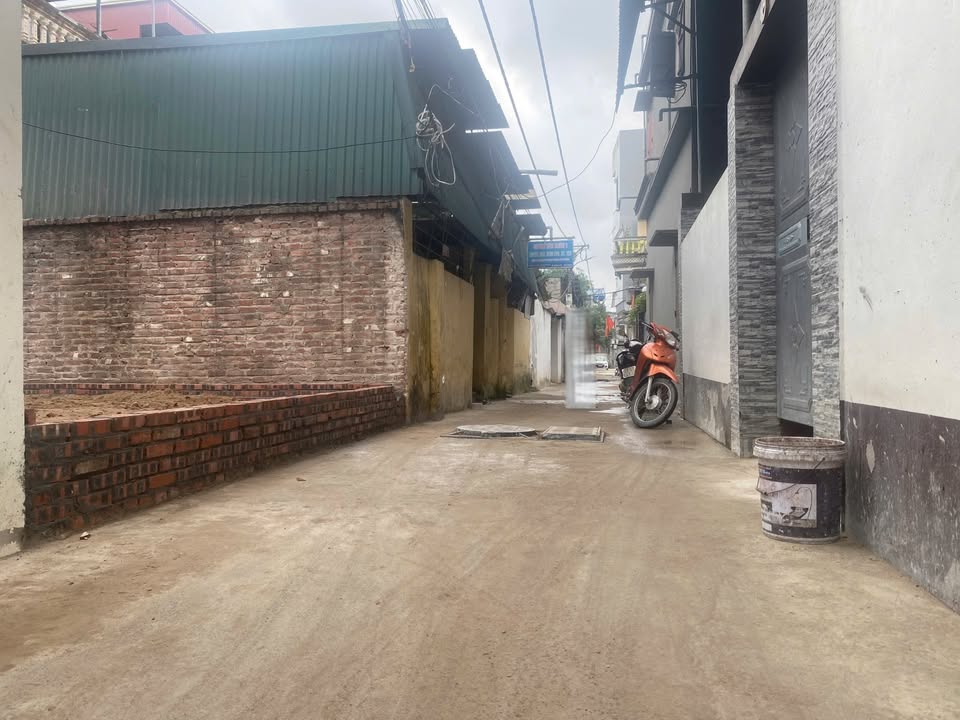 Đất Thổ Cư 98m² Thôn Hoàng Xá, Kiêu Kỵ - Giá Chỉ 4.8 Tỷ, Đầu Tư Ngay!