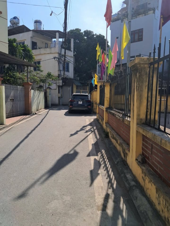 Đất nền Đức Giang 41.5m² giá 6 tỷ - Cơ hội đầu tư tuyệt vời!