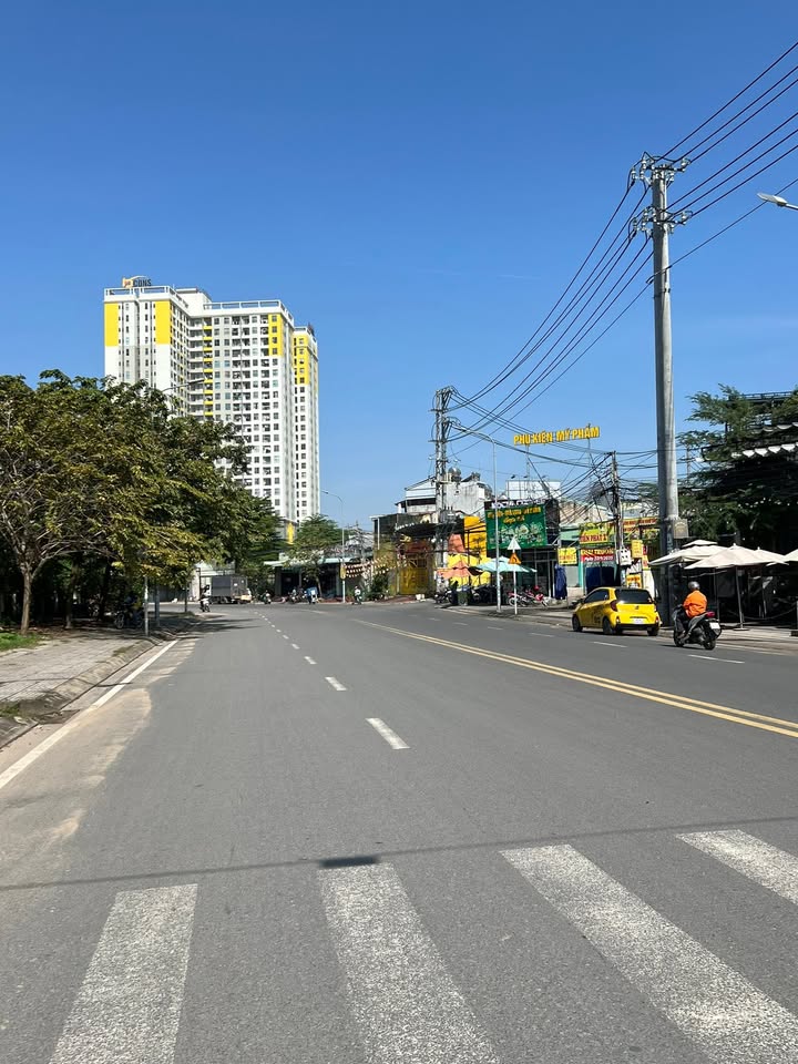 Nhà mặt tiền đường Lương Định Của, Đông Hòa, Dĩ An, 280m² giá 22 tỷ - Đầu tư kinh doanh sinh lời!