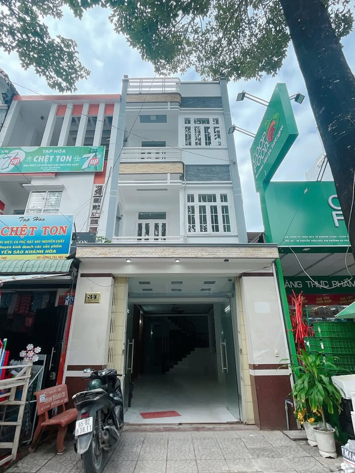 Nhà mặt tiền đường Nguyễn Hiền, An Khánh, 90m² giá 18 triệu - Phù hợp kinh doanh!