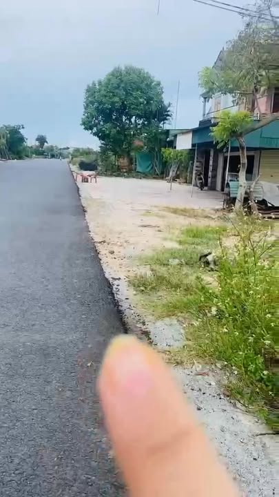 Đất nền xã Cẩm Thăng 200m² giá 2 tỷ - 3 mặt tiền thoáng đẹp!