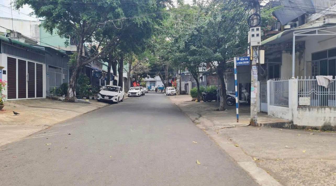 Nhà mặt tiền đường Trương Công Định, Buôn Ma Thuột 73.35m² giá 5.95 tỷ - Vị trí đắc địa cho kinh doanh!