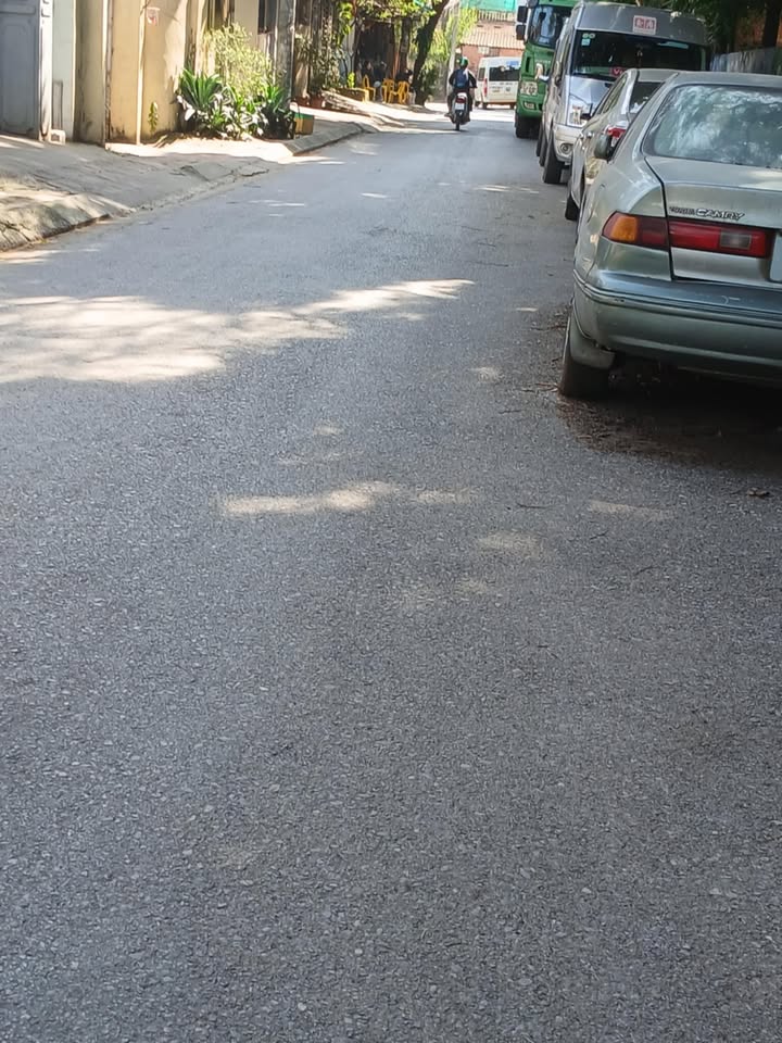 Đất mặt phố Xuân Đỗ, Long Biên 69m² giá 12 tỷ - Vị trí đắc địa, sổ đỏ chính chủ!