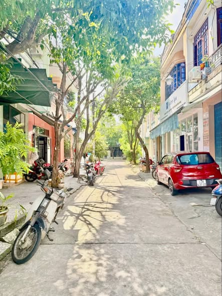 Nhà 2 tầng Mặt Tiền đường Trần Cao Vân, 73m² giá 5 tỷ - Sẵn sàng vào ở ngay!