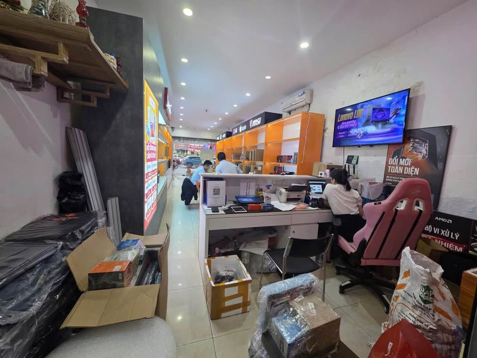 Nhà nguyên căn mặt phố Nguyễn Văn Cừ, 68m² giá 23 triệu - Kinh doanh đỉnh cao!