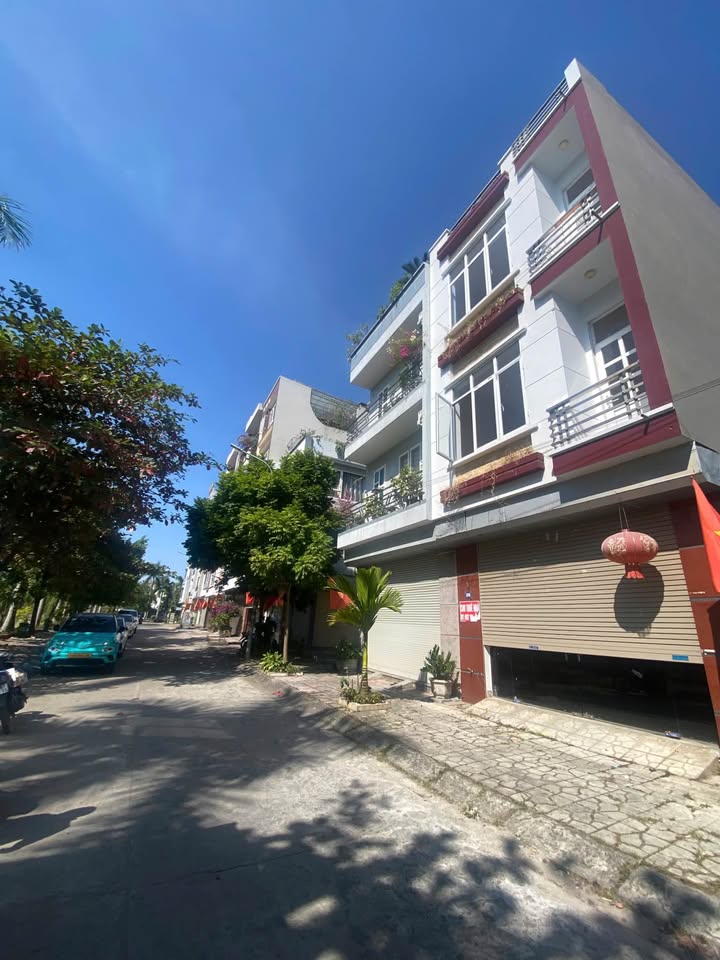 Nhà 3 tầng Hạ Long 75m² giá 10.5 tỷ - Cơ hội vàng cho nhà đầu tư!