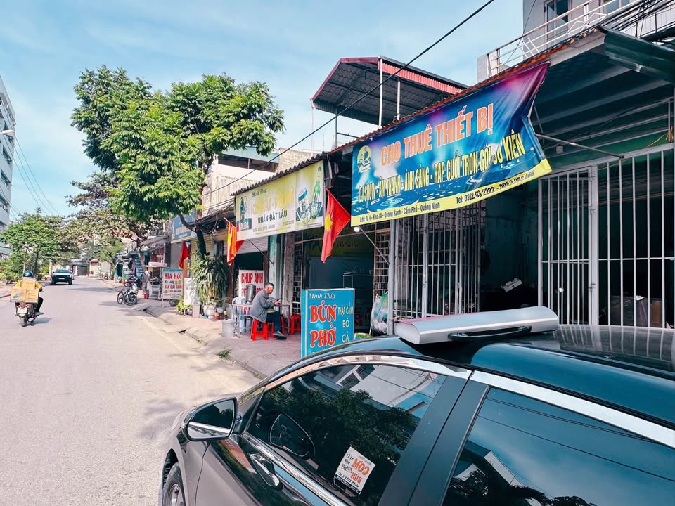 Bán đất tặng nhà 2 tầng tại Km10 Quang Hanh, 90m² giá 2.6 tỷ - Kinh doanh đỉnh cao!