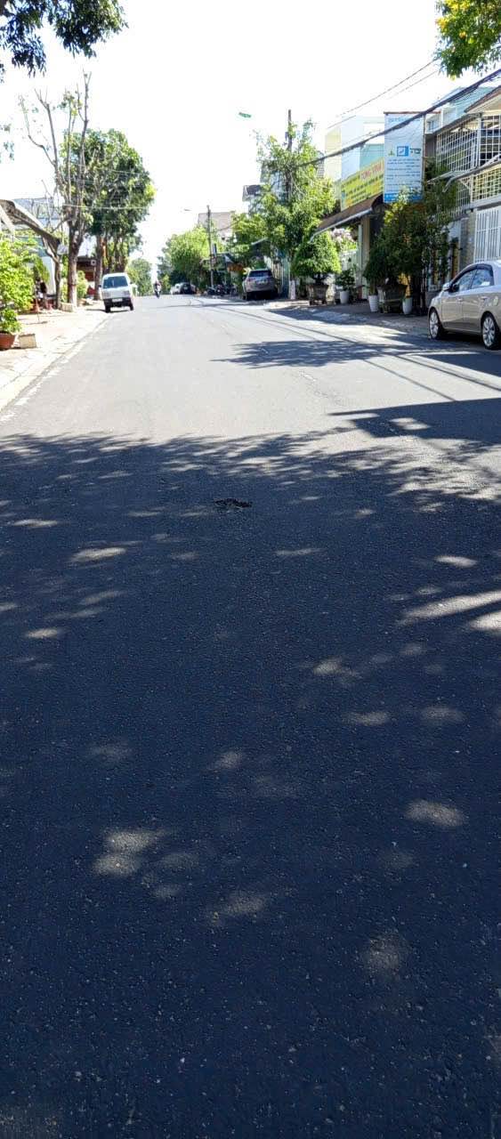 Đất nền đẹp đường Đống Đa, phường Quang Trung, TP Kon Tum 175.5m² giá 2.5 tỷ - Cơ hội đầu tư hấp dẫn!