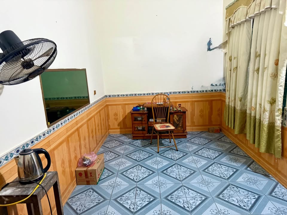 Đất mặt đường Quốc lộ 18, phường Yên Tử, 110m² - Kinh doanh sầm uất, tặng nhà cấp 4!