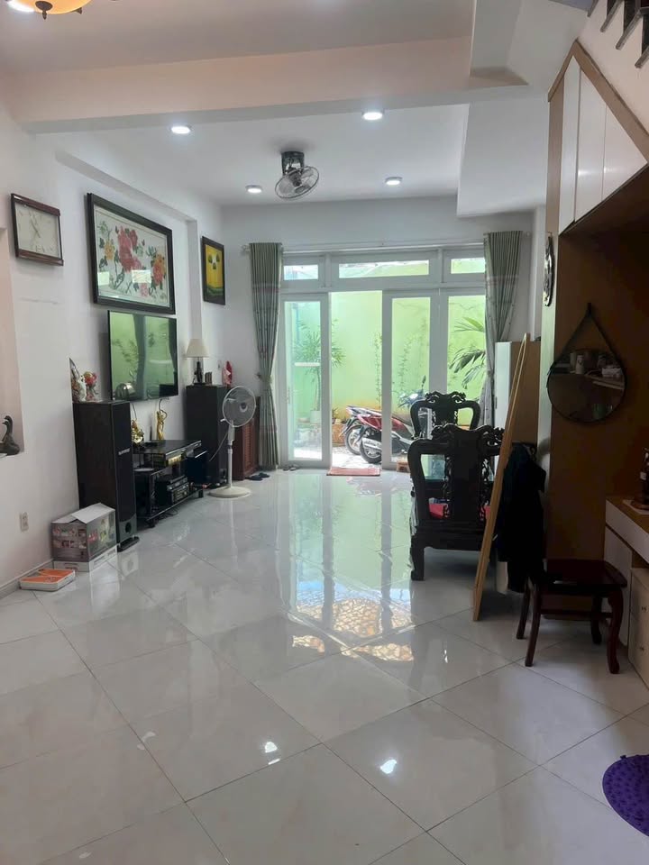 Nhà cho thuê 100m² đường Hoàng Hoa Thám, Vũng Tàu - Full nội thất, sạch sẽ