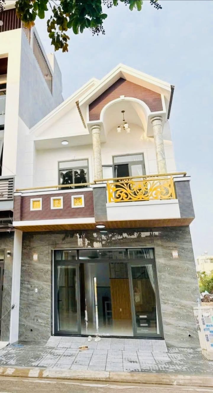 Nhà phố Bà Rịa 117m² giá 5 tỷ - Mặt tiền đường Chu Văn An, chính chủ bán!