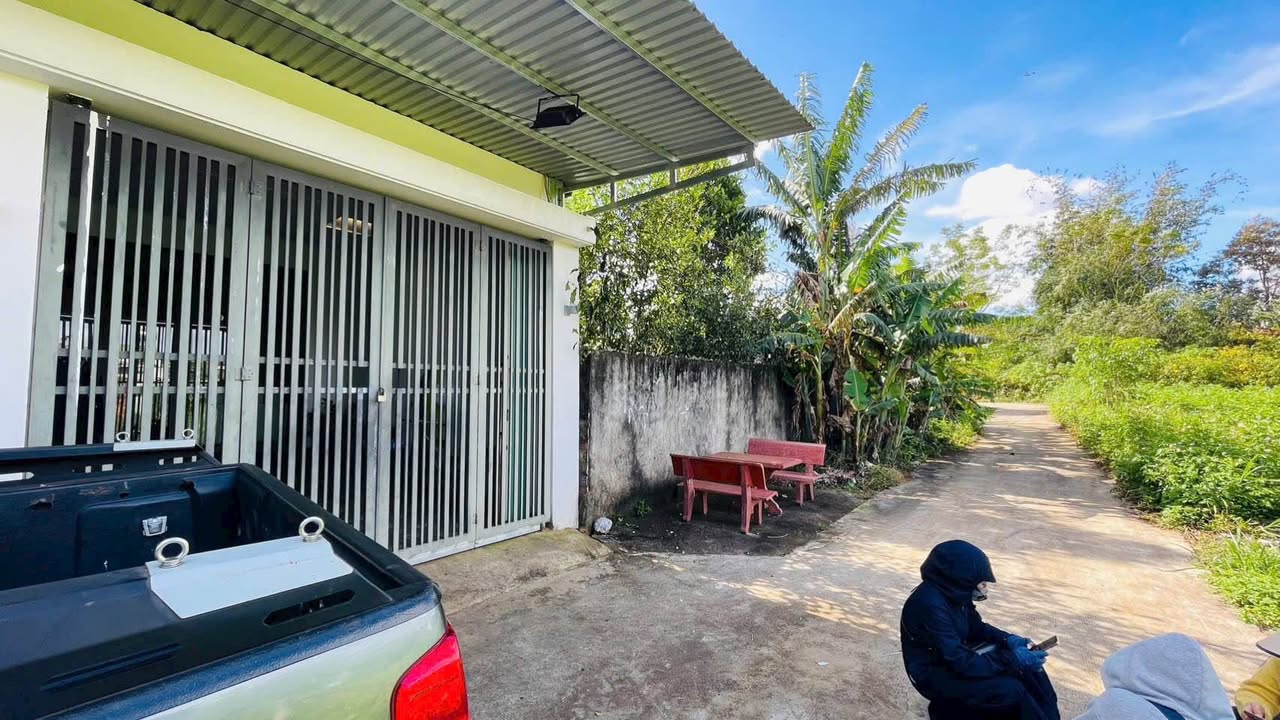 Nhà hẻm 154 Âu Cơ, Pleiku 130.5m² giá 1.6 tỷ - Sân ô tô, thoáng đãng!