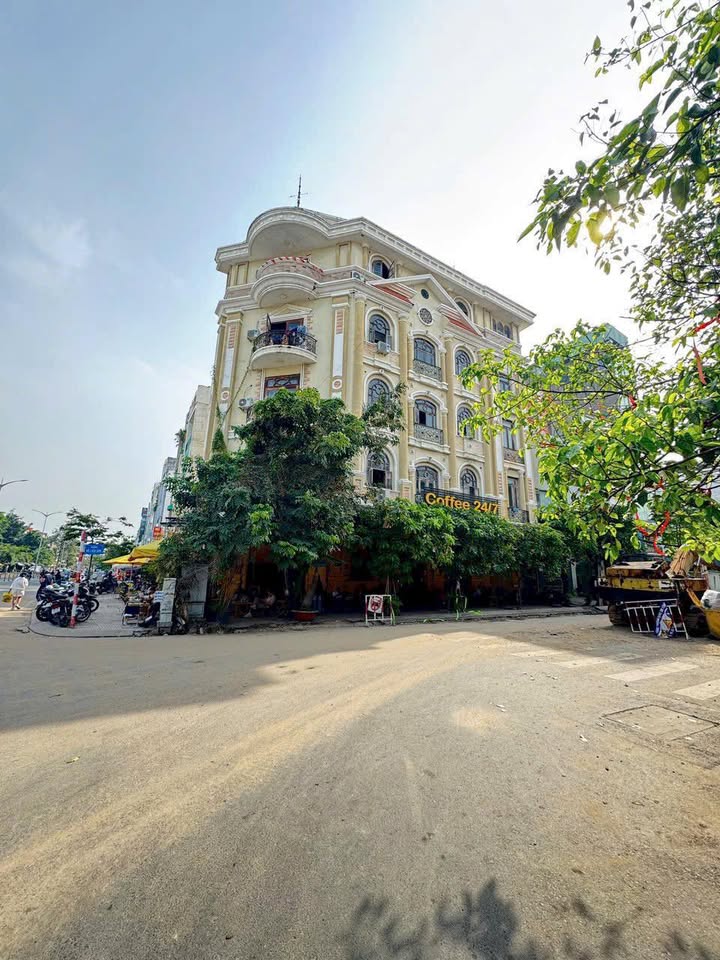 Bán nhà góc 2 mặt tiền Tạ Quang Bửu, Quận 8, 100m² giá 35 tỷ - Cơ hội đầu tư sinh lời cao!