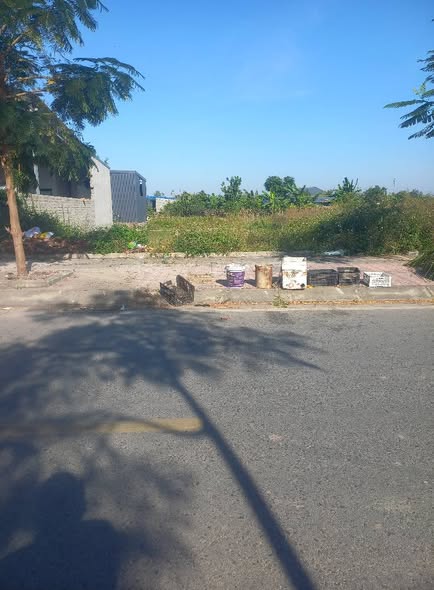 Bán gấp FrontHouse 90m² mặt đường Thượng Đức Đồ Sơn - Kinh doanh sinh lời tốt!