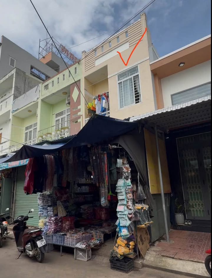 Bán nhà mặt tiền Lê Đình Chinh, Quy Nhơn 52m² giá 4.5 tỷ - Kinh doanh thuận lợi!