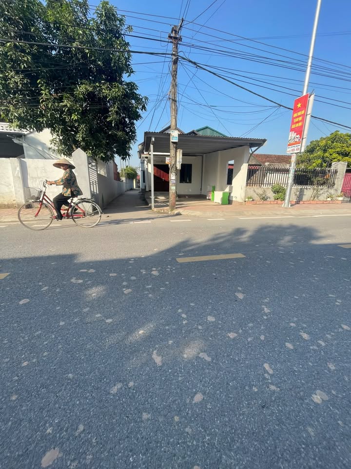 Đất Tặng Nhà Tân Tiến, Văn Giang 235m² giá 4.x triệu - Sẵn sàng vào ở ngay!