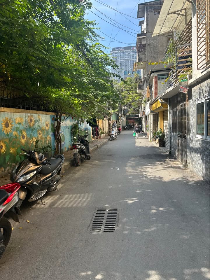 Căn hộ Nhà tập thể Võ Thị Sáu, Thanh Nhàn 120m² giá 5.5 tỷ - Lô góc thoáng sáng!