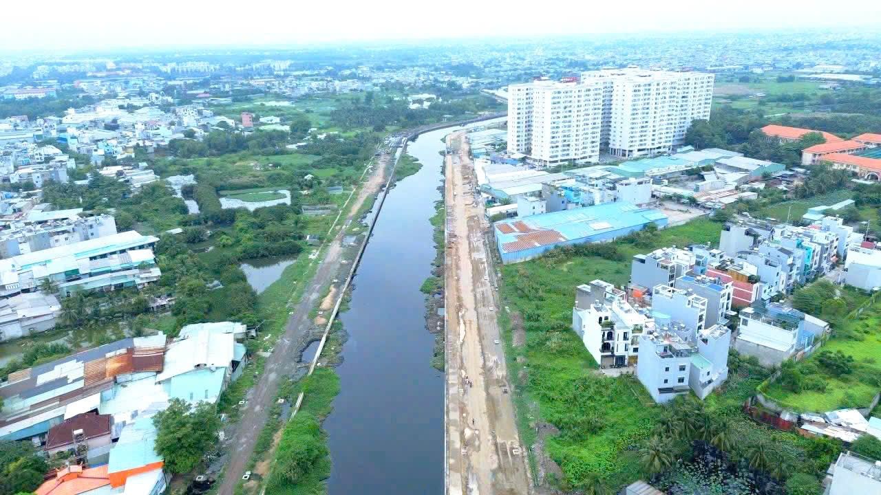 Đất Mặt Tiền Kênh Tham Lương, Quận Bình Tân, Diện tích 60m² - Sổ hồng riêng, giá 5.25 tỷ