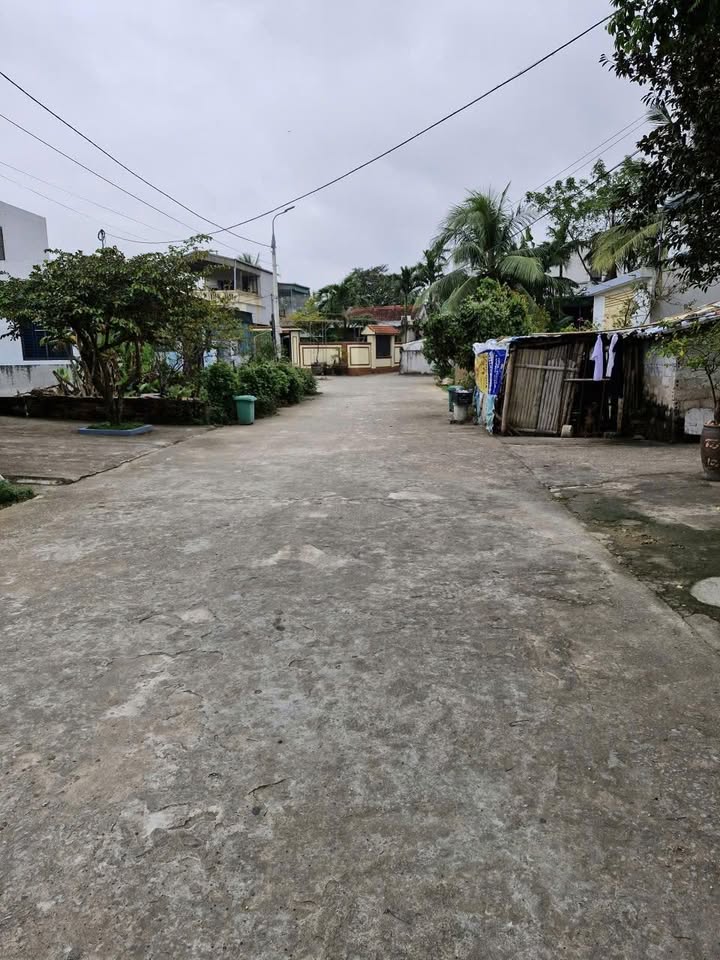 Đất nền Quảng Phú 120m² giá 1.9 tỷ - Vị trí thuận lợi gần trung tâm