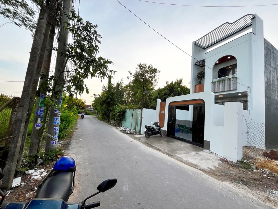 Nhà mặt tiền đường Hoa Vàng, 133.5m² giá 3.45 tỷ - Cơ hội kinh doanh tuyệt vời!