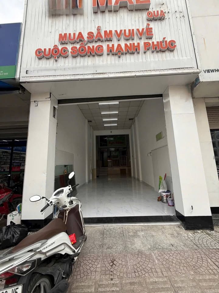 Nhà mặt tiền Nguyễn Ảnh Thủ, Q12 - Diện tích 108m², cho thuê chỉ 21 triệu/tháng!