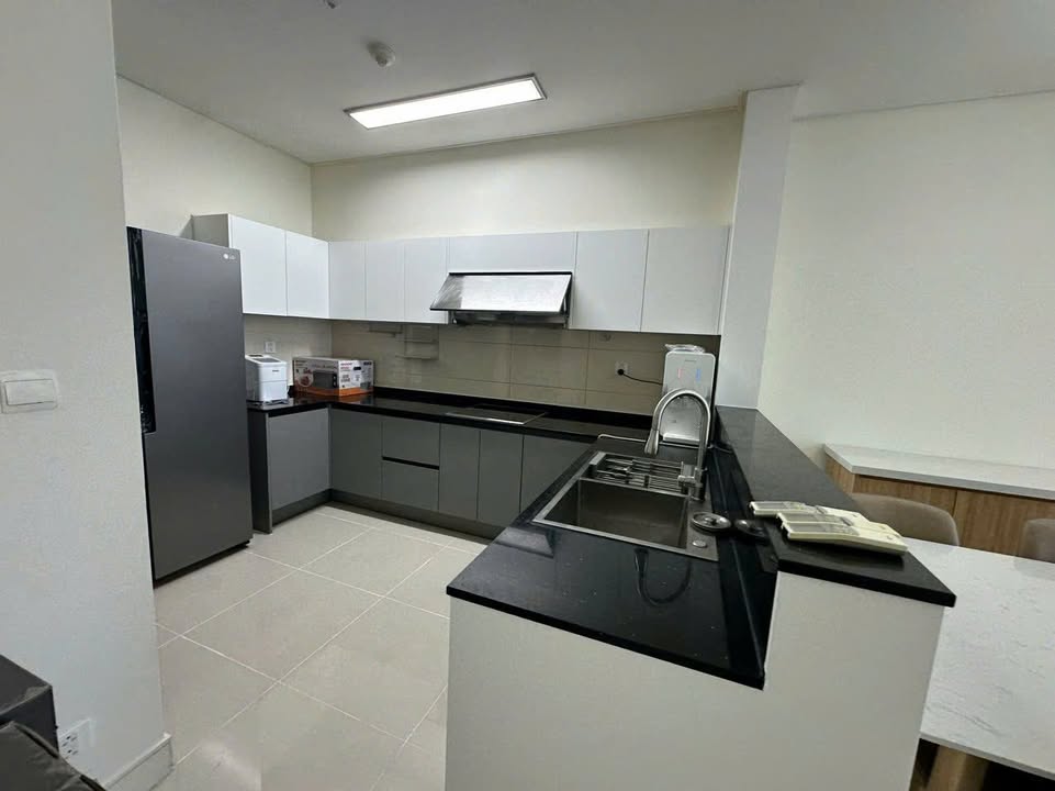 Penthouse Vinhomes Metropolis Ba Đình 280m² giá 115 triệu - View Hồ Tây tuyệt đẹp!