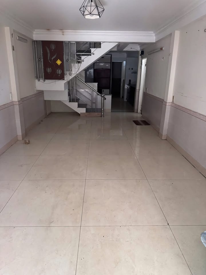 Nhà cho thuê hẻm ô tô Nguyễn Văn Công, Gò Vấp 64m² - View sân bay hấp dẫn!