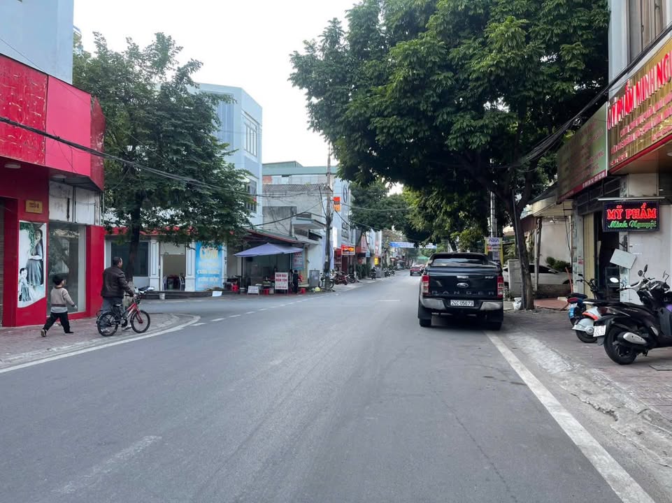 Nhà 2 tầng mặt tiền đường Lý Công Uẩn, Kim Tân, 89m² giá 4 tỷ - Kinh doanh sầm uất!