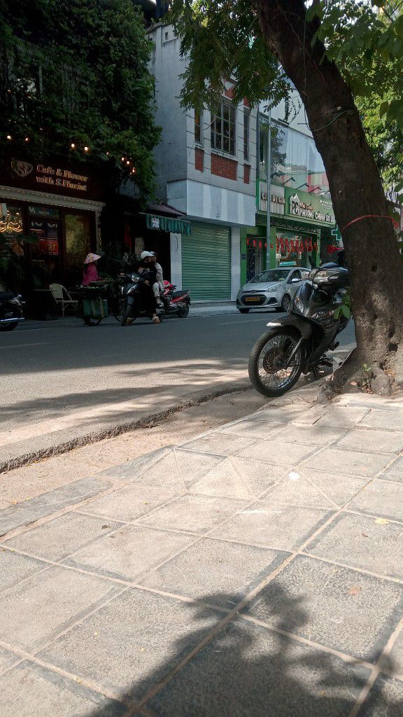 Bán nhà mặt phố Mai Hắc Đế, quận Hai Bà Trưng, 83m² giá 29 tỷ - Lô góc tuyệt đẹp!