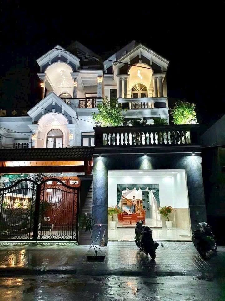 Nhà cho thuê 1 trệt 2 lầu tại Tân Phước Khánh, Tân Uyên - 110m², chỉ 10 triệu/tháng!