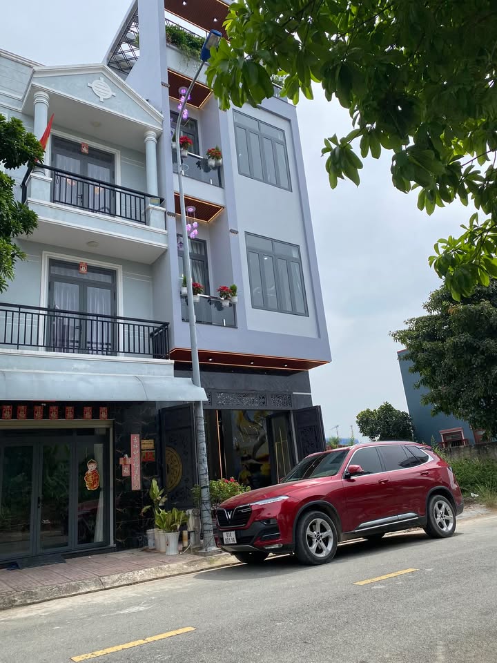 Nhà 1 trệt 4 lầu tại Tân Đông Hiệp, Dĩ An 60m² giá 5 tỷ - Chính chủ bán gấp!